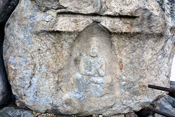 Gyeongju Namsan Rock-carved Bodhisattva Banhansang