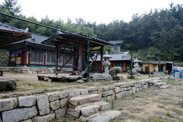 Jungsaengsa Temple